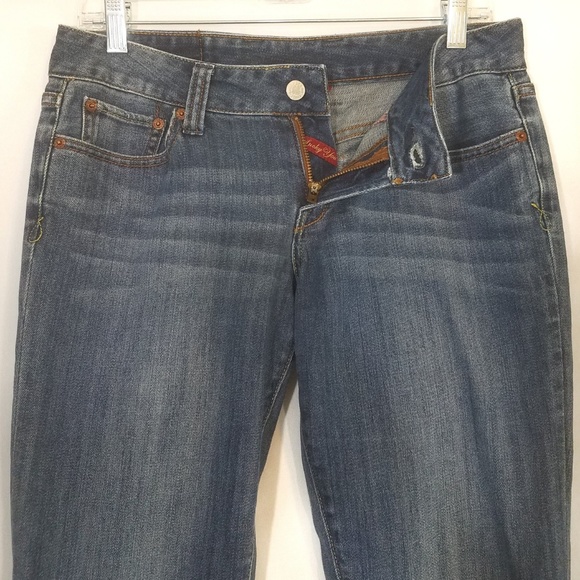 **SOLD** Lucky Brand Flap Back Pocket Jeans - Picture 4 of 7